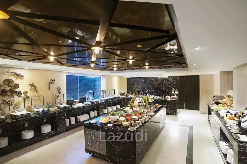 Hotel with 164 Rooms for Sale in Pratumnak