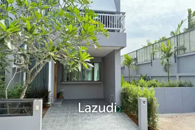 Modern 2 Bedroom Townhouse At East Bangtaoville