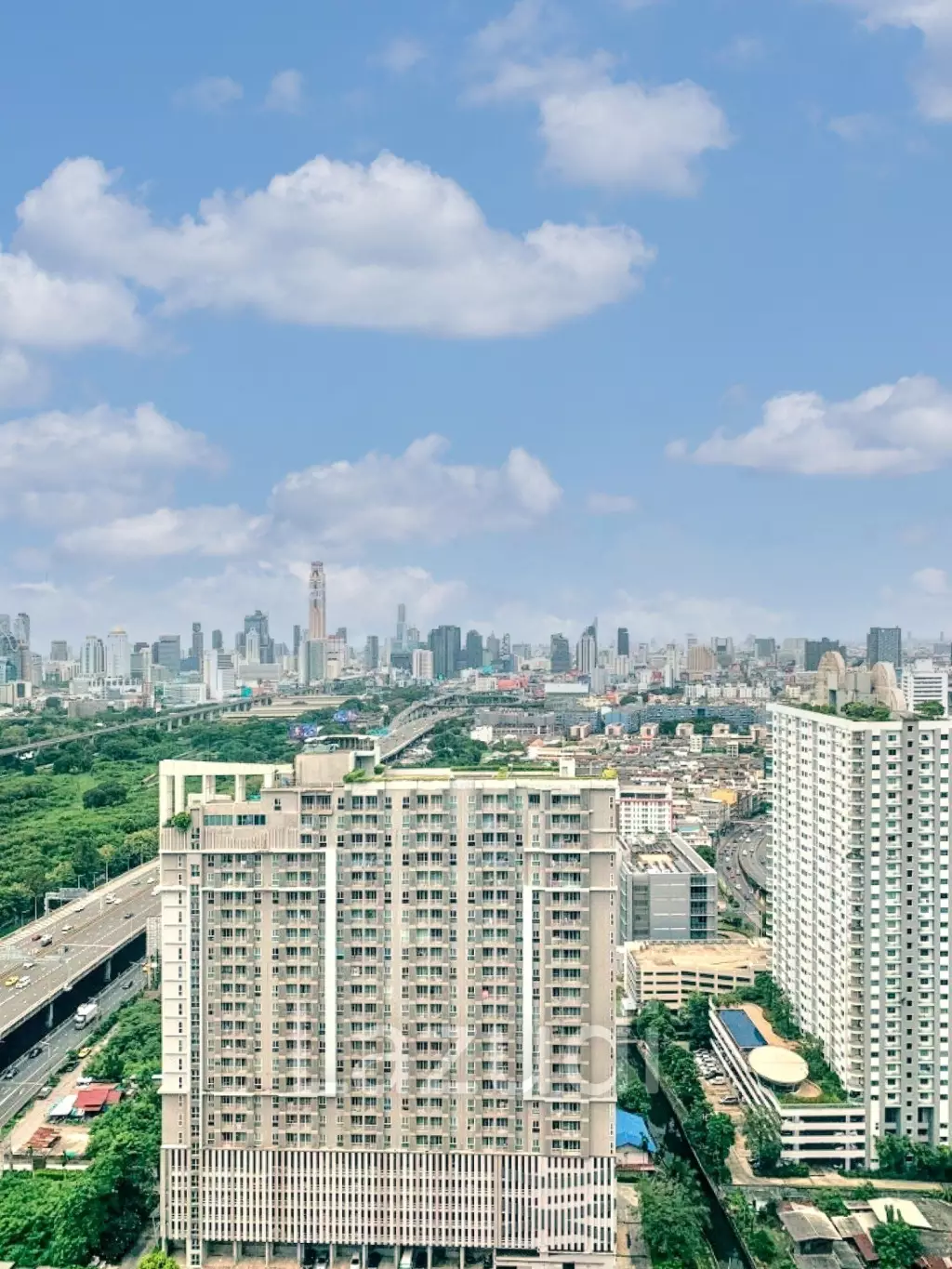 2 Bed 1 Bath 45 SQ.M LIFE Asoke - Rama 9