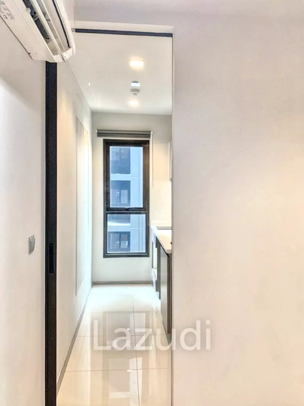2 Bed 1 Bath 45 SQ.M LIFE Asoke - Rama 9