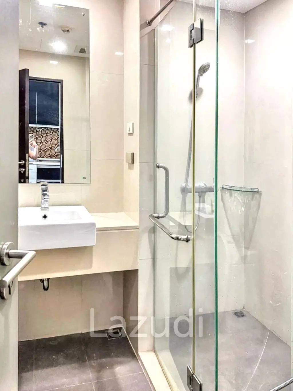 1 Bedroom 1 Bathroom 32 SQ.M Le Luk