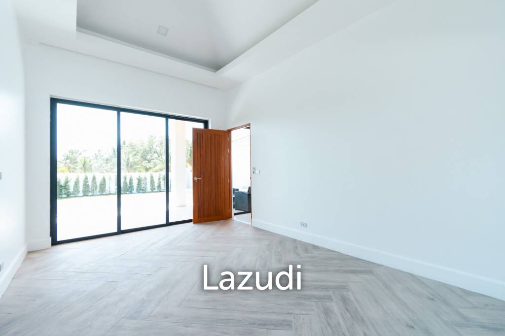 800 Sqm 4 Bed 3 Bath Villa For Sale