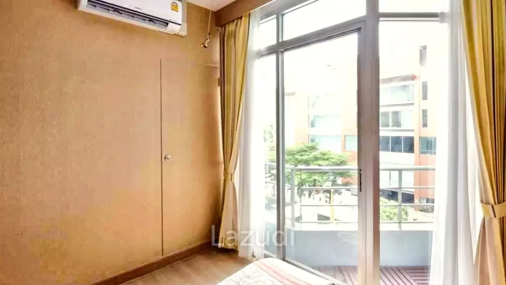 1-Bedroom 1 Bathroom Condo 40 Sq.m. Baan Sathorn Chaopraya
