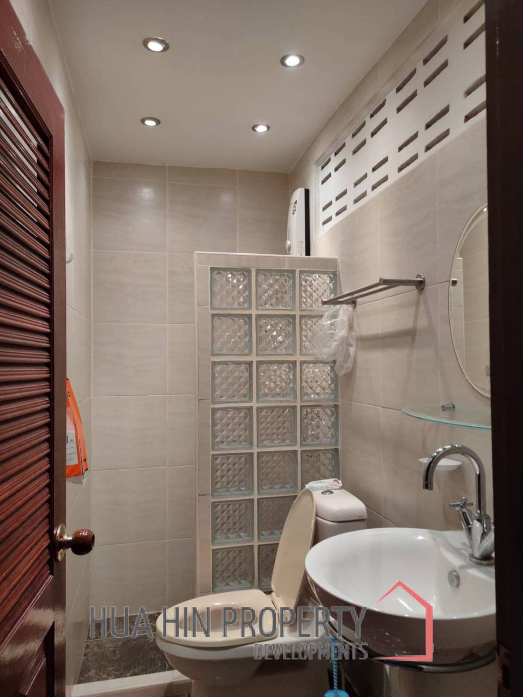 2 bed 2 bath Townhouse close to Cha am beach