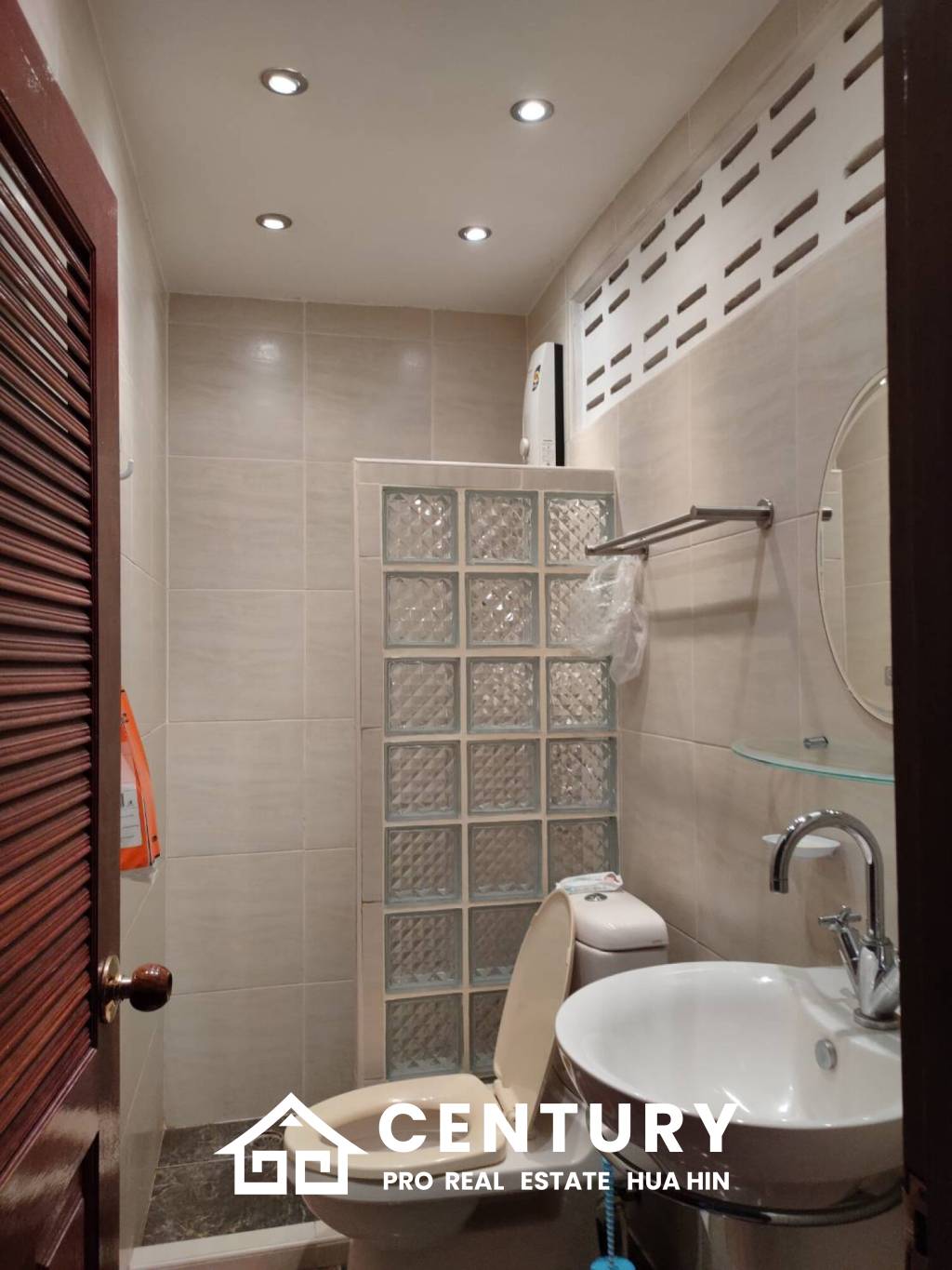 2 bed 2 bath Townhouse close to Cha am beach