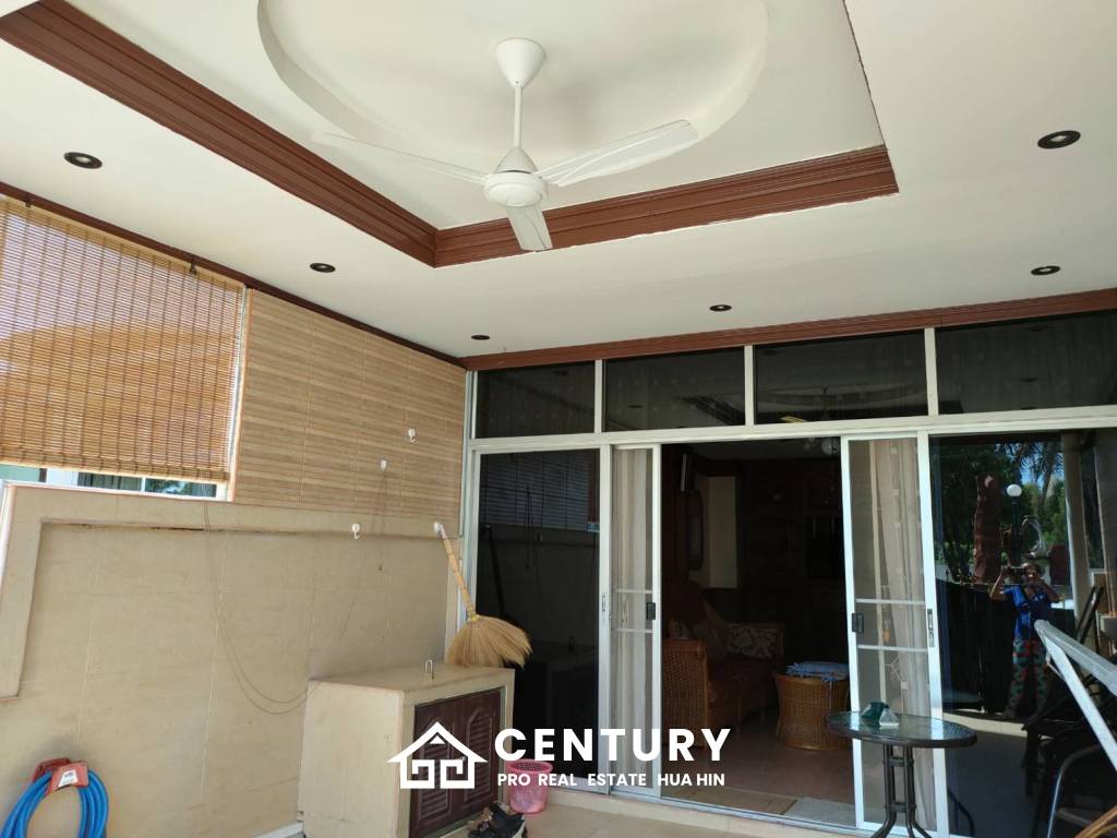 2 bed 2 bath Townhouse close to Cha am beach