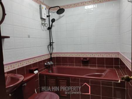 2 bed 2 bath Townhouse close to Cha am beach