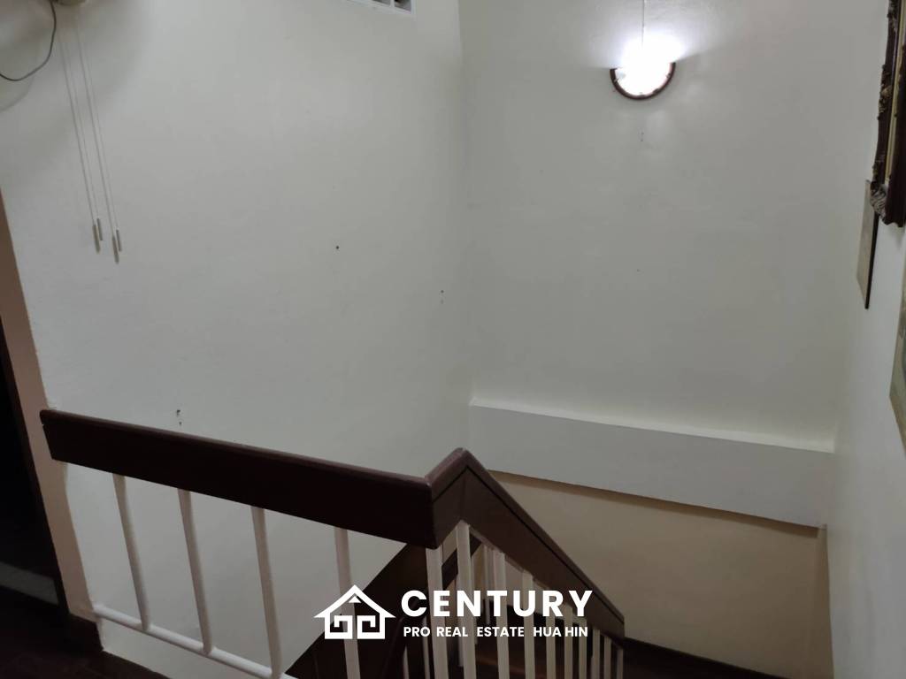 2 bed 2 bath Townhouse close to Cha am beach