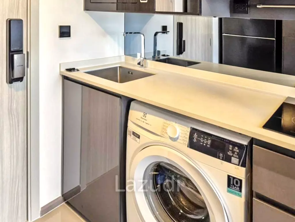 2 Bed 2 Bath 64 SQ.M Park Origin Chula Samyan