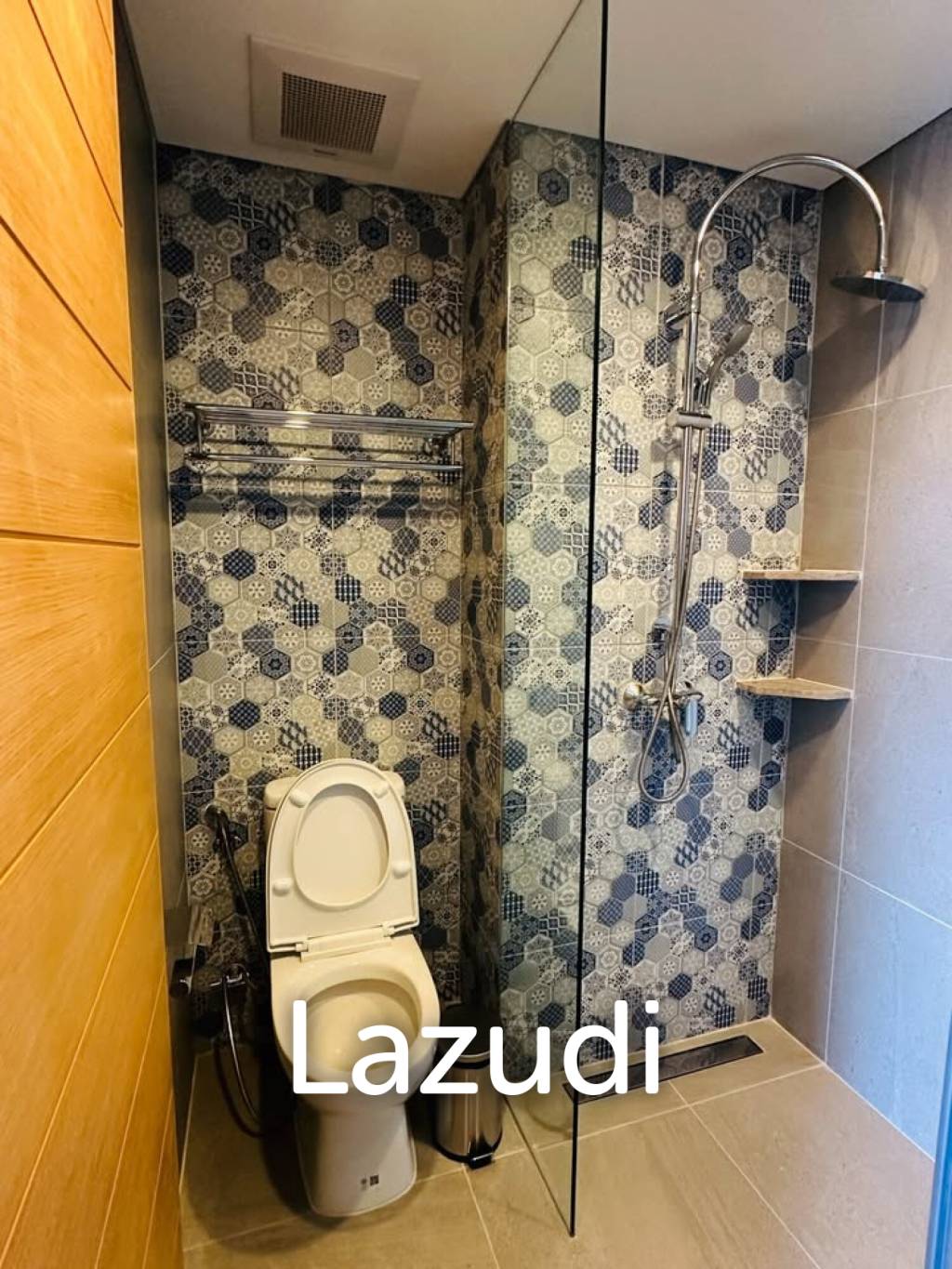 Brand New 1 Bedroom Laguna Lakeside For Sale
