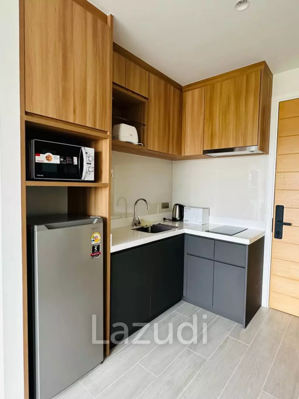 Brand New 1 Bedroom Laguna Lakeside For Sale