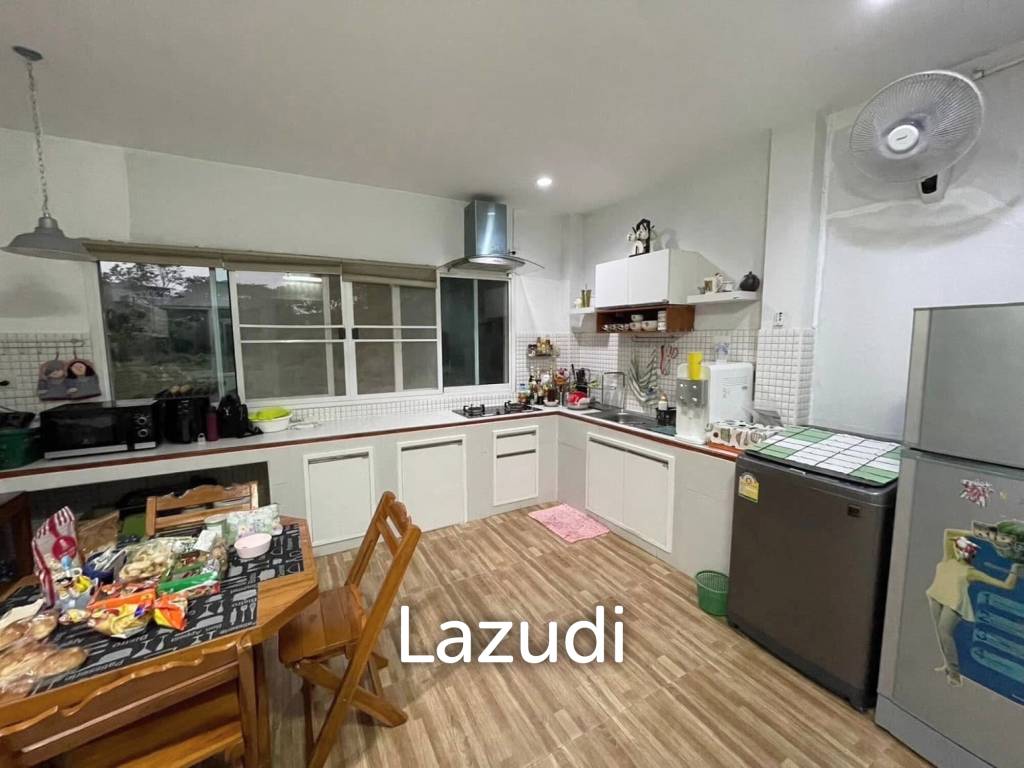 ขายทาวน์เฮ้าส์ 2 ห้องนอนติดกับบายพาสตะวันออก