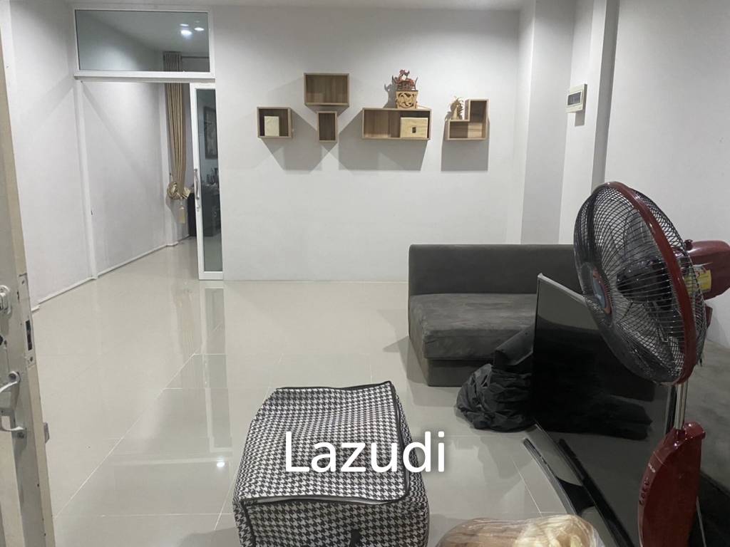 ขายทาวน์เฮ้าส์ 2 ห้องนอนติดกับบายพาสตะวันออก
