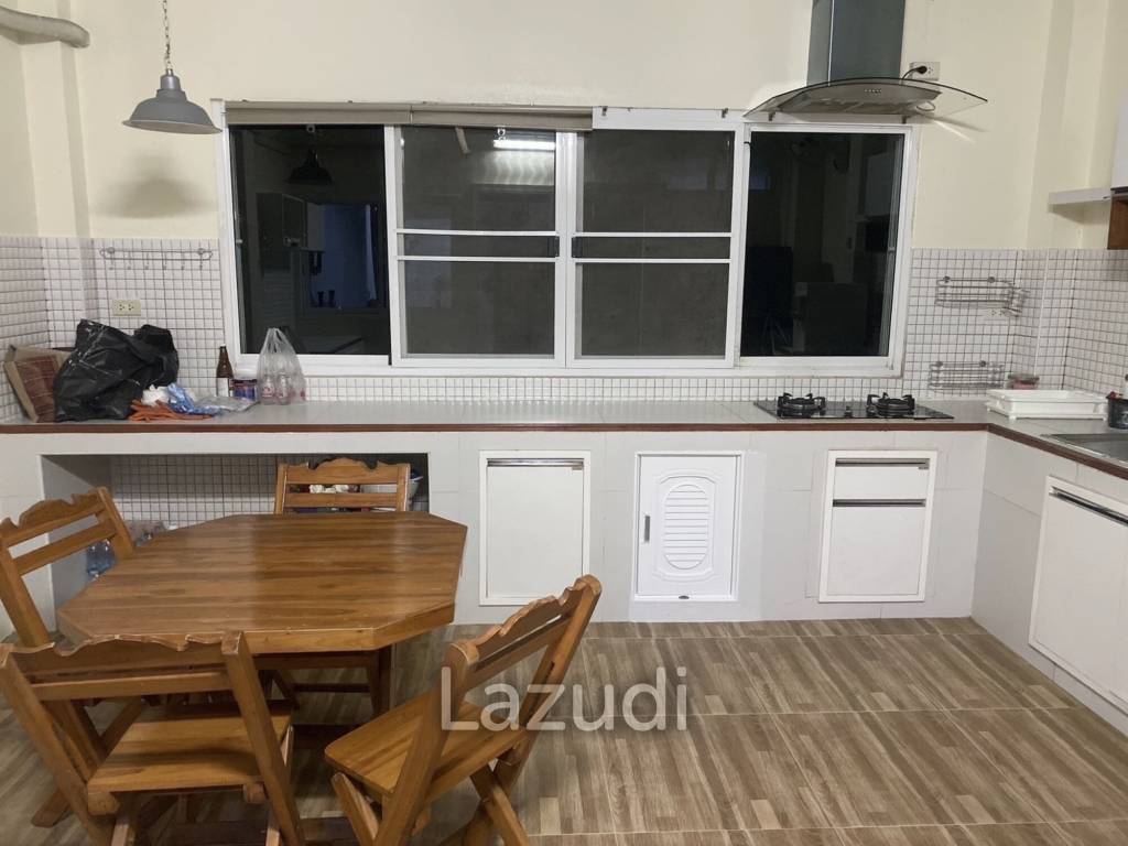 2 Bedrooms Townhouse For Sale Next To East Bypass