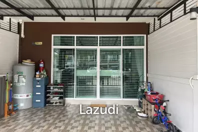 ขายทาวน์เฮ้าส์ 2 ห้องนอนติดกับบายพาสตะวันออก