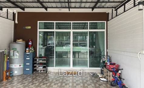 2 Bedrooms Townhouse For Sale Next To East Bypass