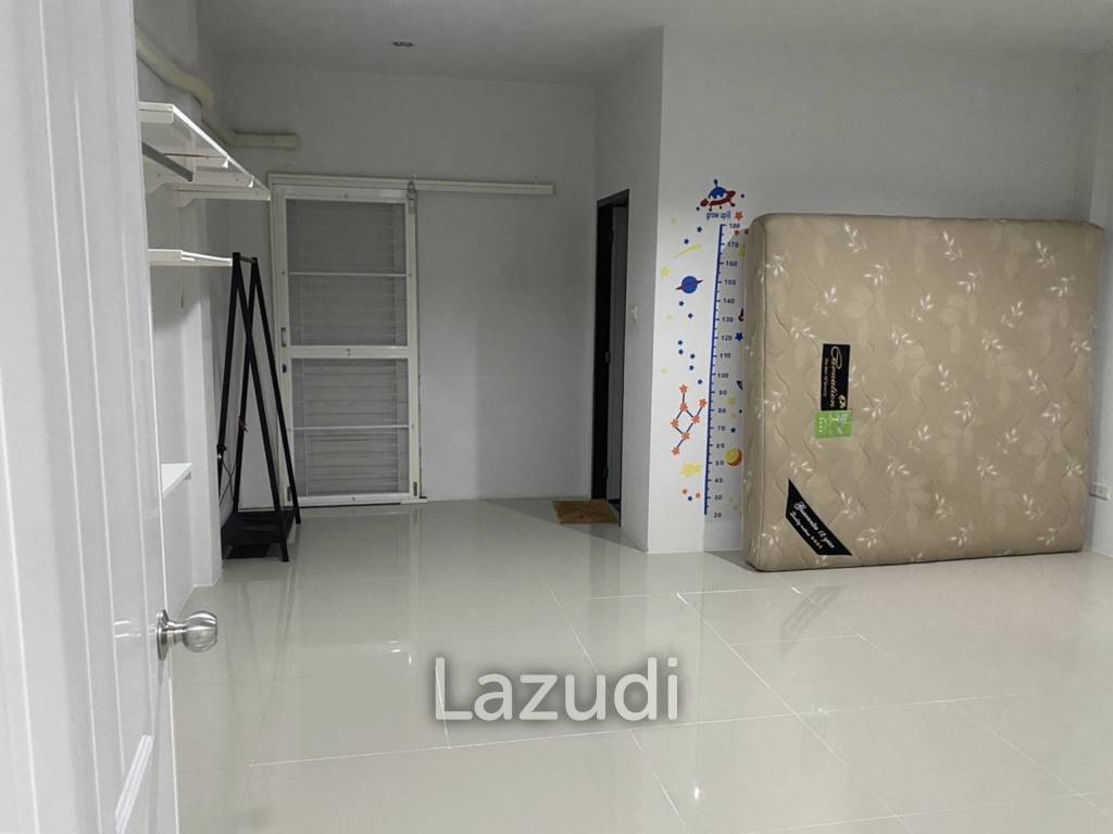 2 Bedrooms Townhouse For Sale Next To East Bypass