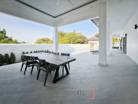 Luxury Modern 3 Bedroom Villa with Private Pool in Soi Hua Hin 102