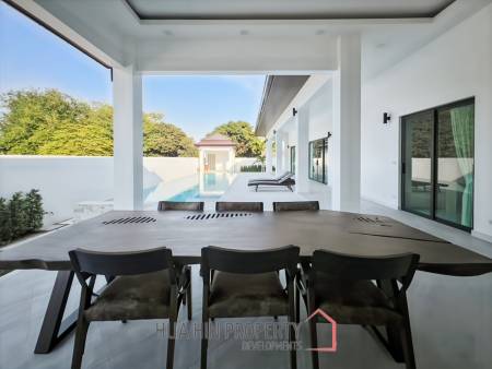 Luxury Modern 3 Bedroom Villa with Private Pool in Soi Hua Hin 102
