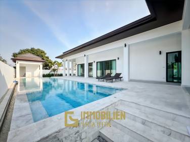 Luxury Modern 3 Bedroom Villa with Private Pool in Soi Hua Hin 102