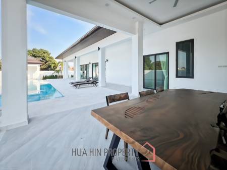 Luxury Modern 3 Bedroom Villa with Private Pool in Soi Hua Hin 102