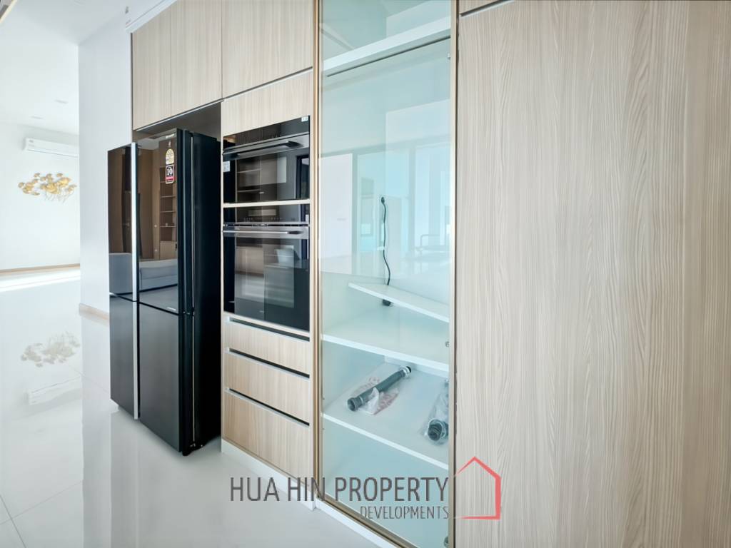 Luxury Modern 3 Bedroom Villa with Private Pool in Soi Hua Hin 102