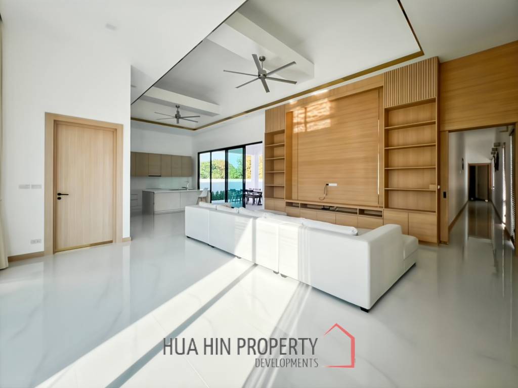Luxury Modern 3 Bedroom Villa with Private Pool in Soi Hua Hin 102
