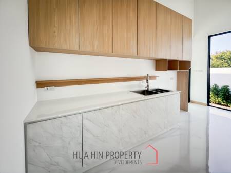 Luxury Modern 3 Bedroom Villa with Private Pool in Soi Hua Hin 102