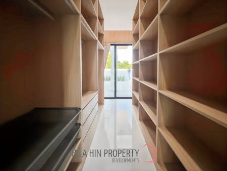 Luxury Modern 3 Bedroom Villa with Private Pool in Soi Hua Hin 102