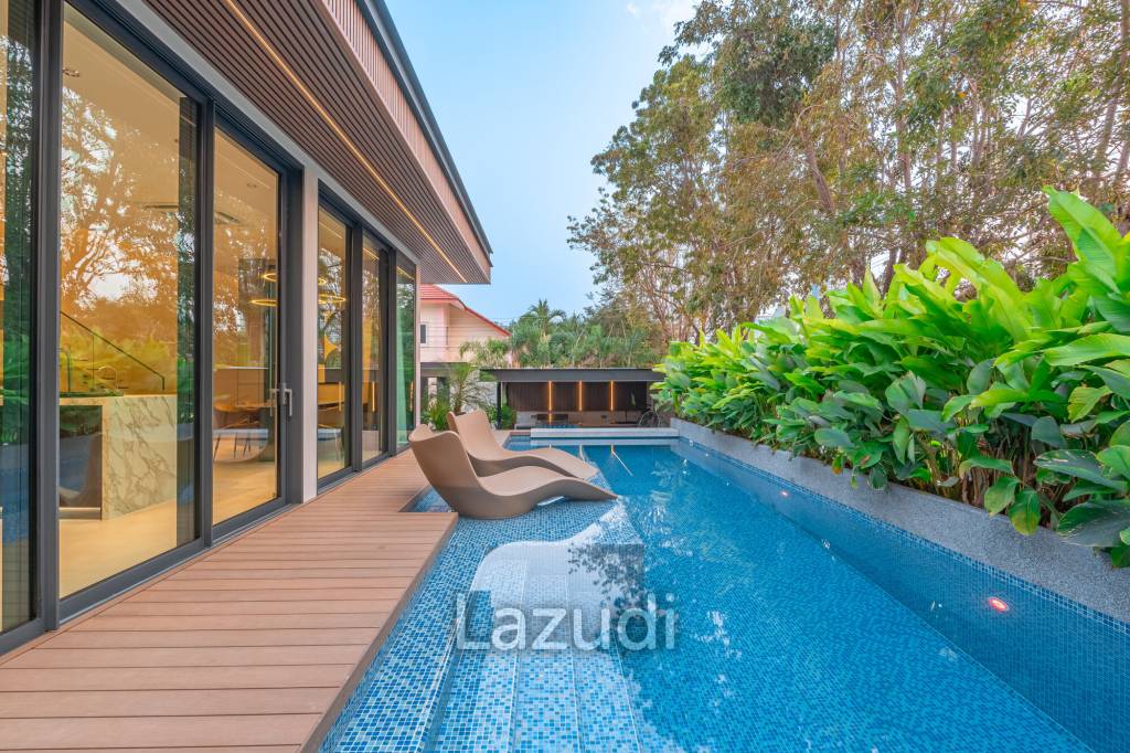 4 Beds 5 Baths 311 SQ.M. Jomtien Beach Paradise Village