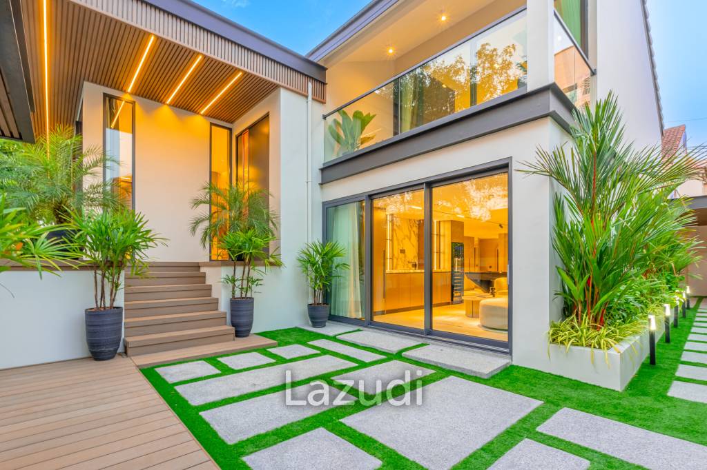4 Beds 5 Baths 311 SQ.M. Jomtien Beach Paradise Village