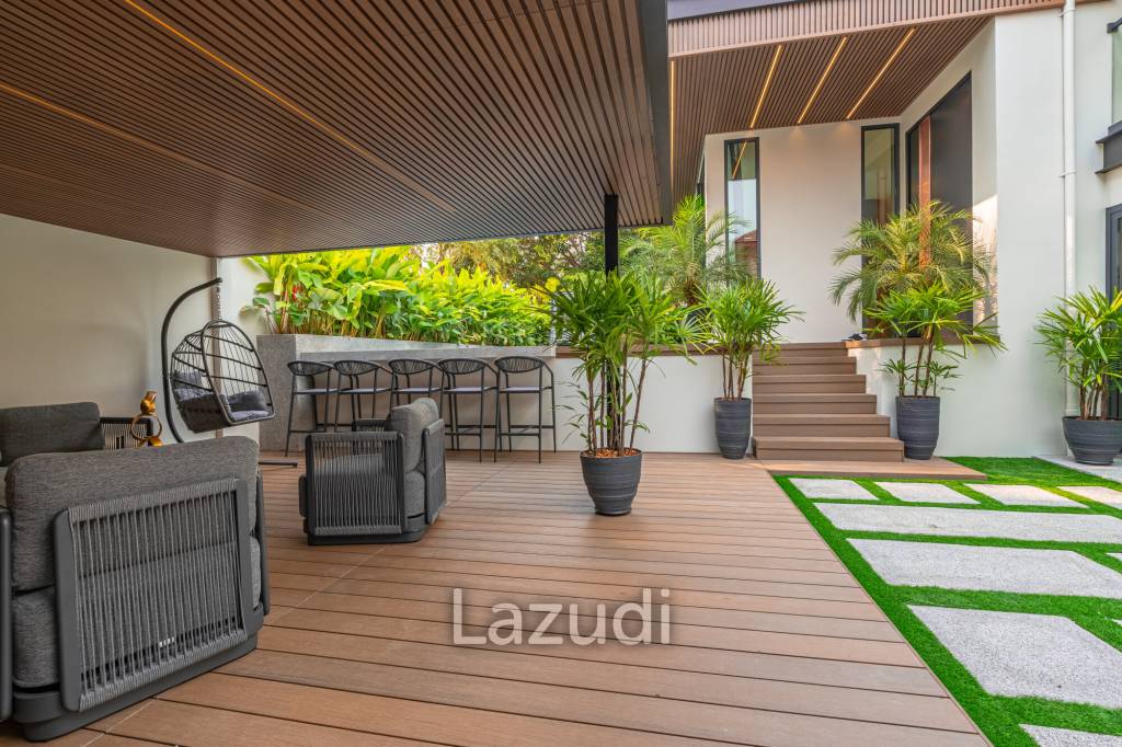 4 Beds 5 Baths 311 SQ.M. Jomtien Beach Paradise Village