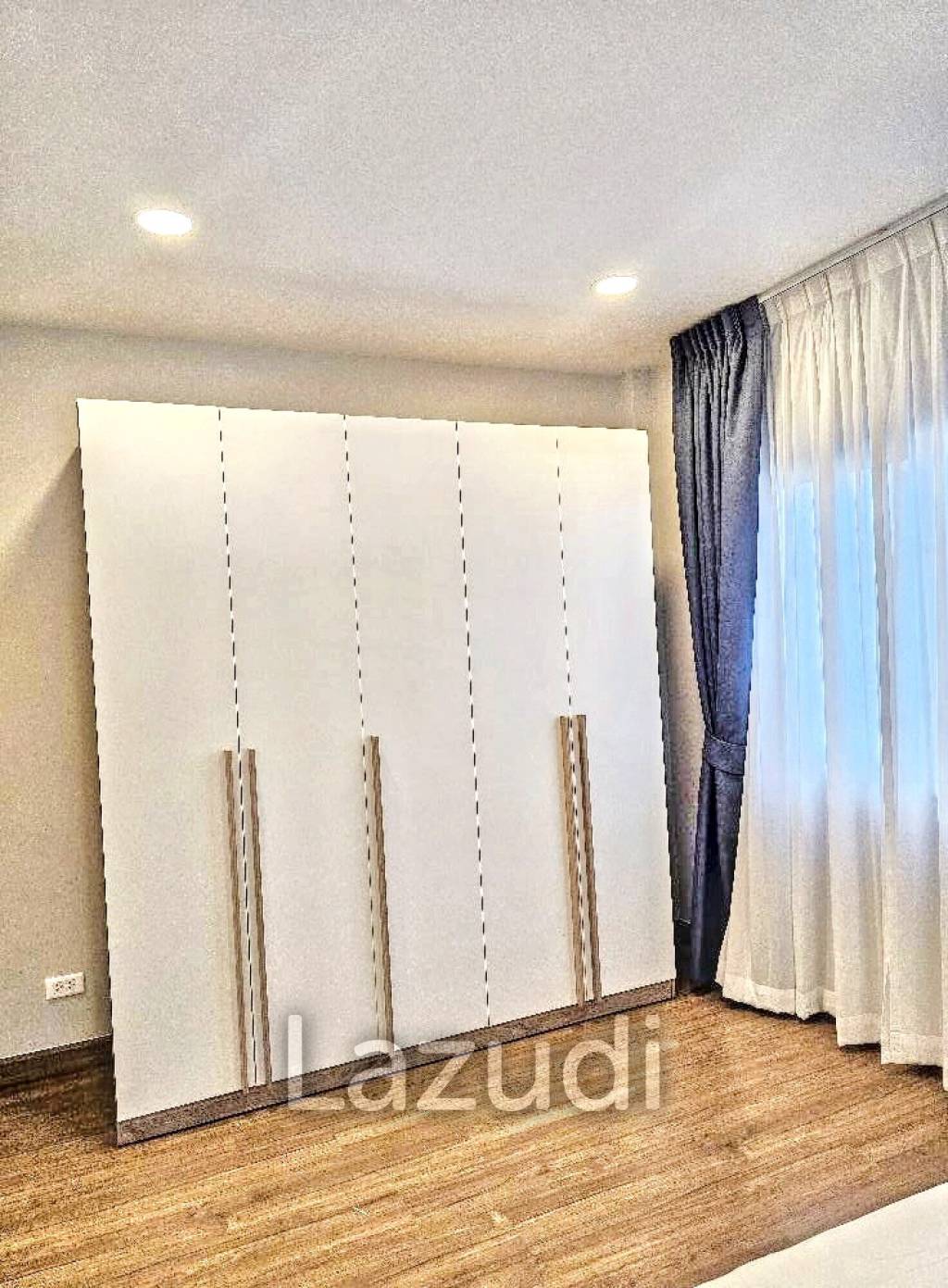 4 Bedroom 4 Bathroom 235 SQ.M Centro Bangna