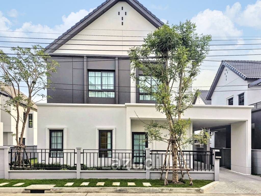 4 Bedroom 4 Bathroom 235 SQ.M Centro Bangna