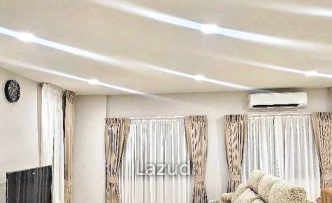 4 Bedroom 4 Bathroom 235 SQ.M Centro Bangna