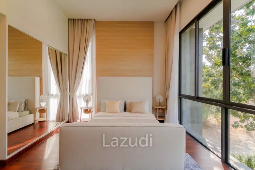 PALM HILLS RESIDENCES : Beautiful total renovation 4 bed pool villa