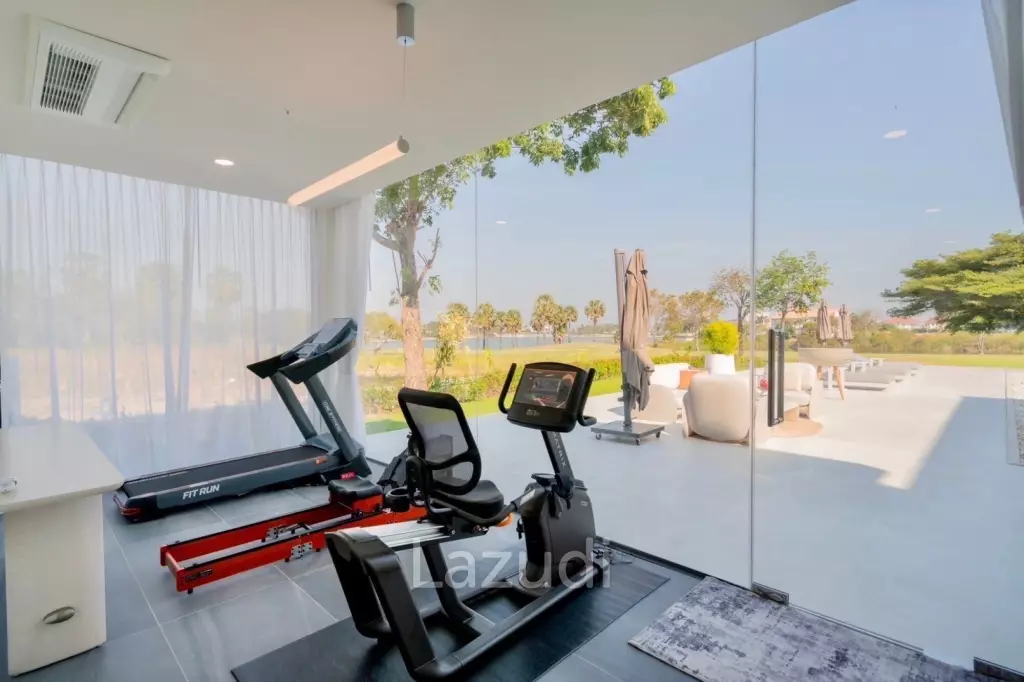 PALM HILLS RESIDENCES : Beautiful total renovation 4 bed pool villa