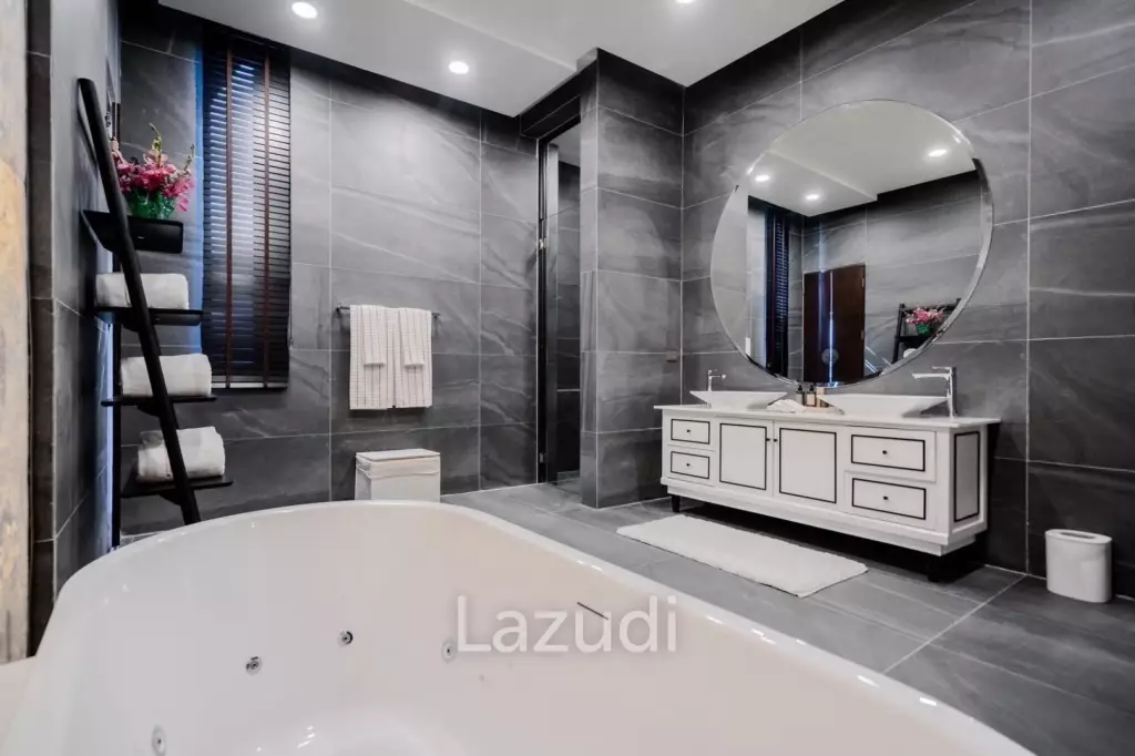 PALM HILLS RESIDENCES : Beautiful total renovation 4 bed pool villa