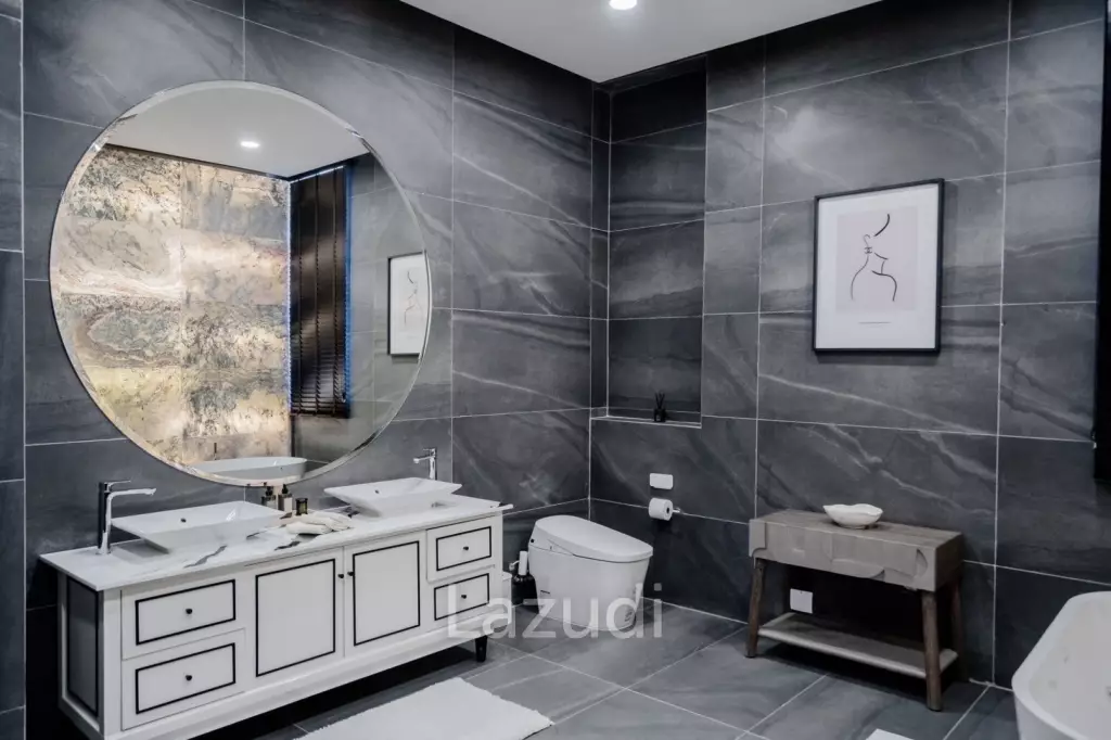 PALM HILLS RESIDENCES : Beautiful total renovation 4 bed pool villa