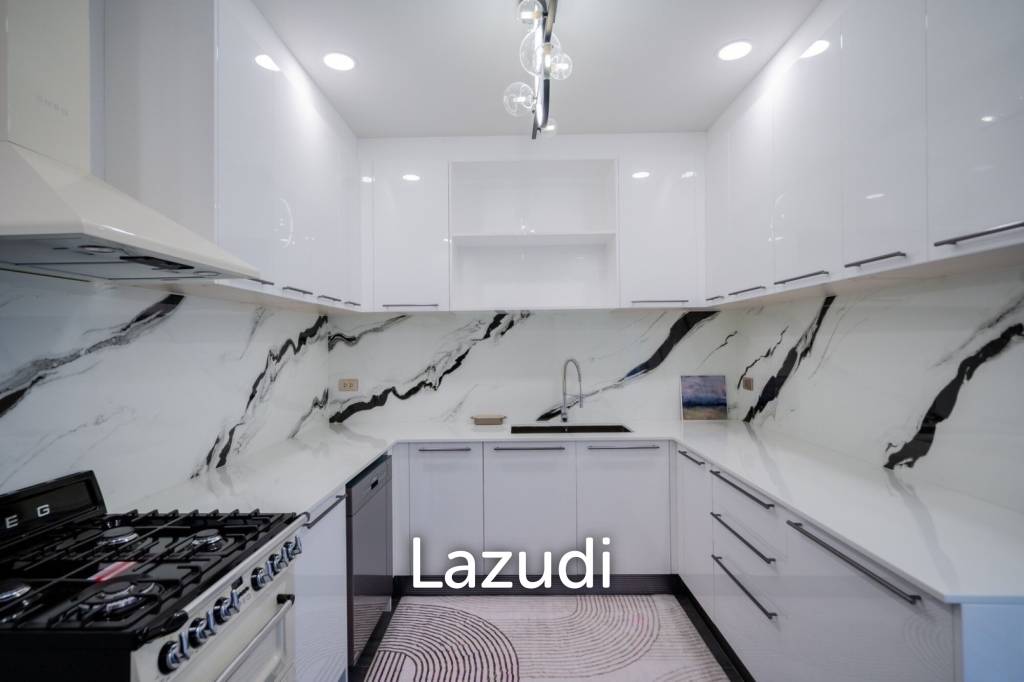 2,400 ตร.ม 4 เตียง 5 อาบน้ำ วิลล่า For ขาย