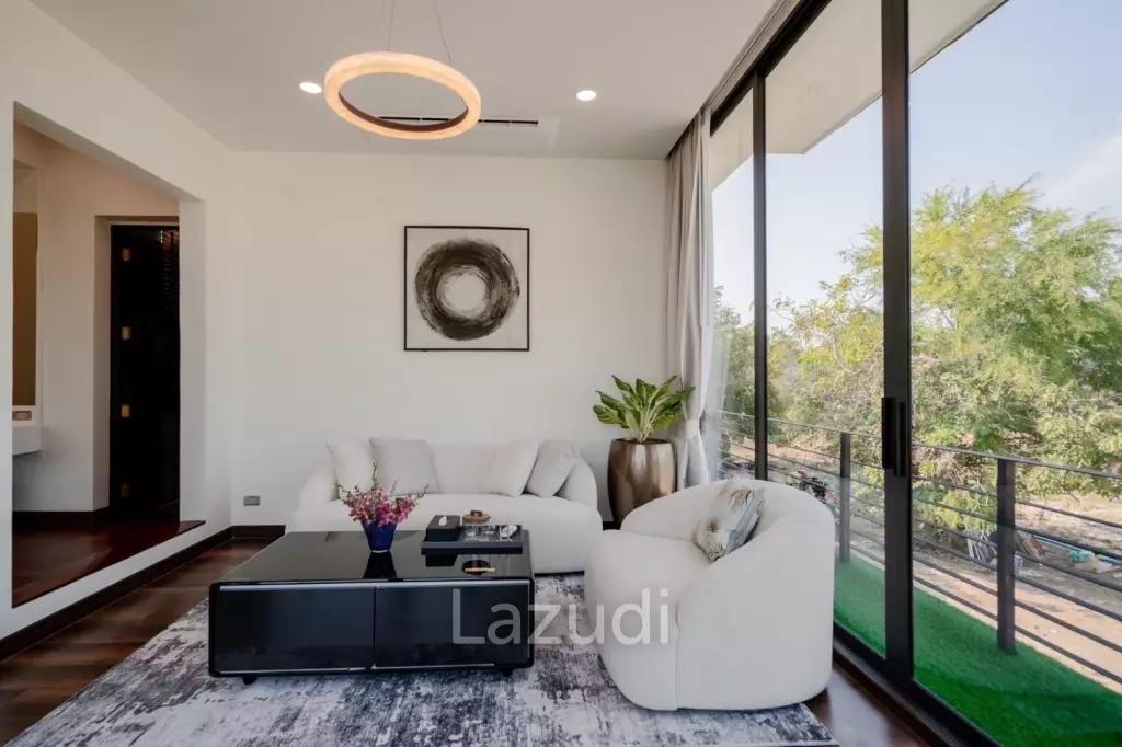 PALM HILLS RESIDENCES : Beautiful total renovation 4 bed pool villa