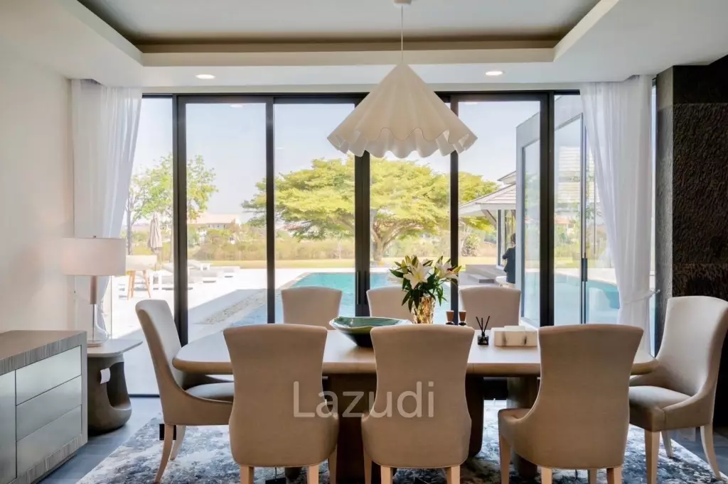 PALM HILLS RESIDENCES : Beautiful total renovation 4 bed pool villa