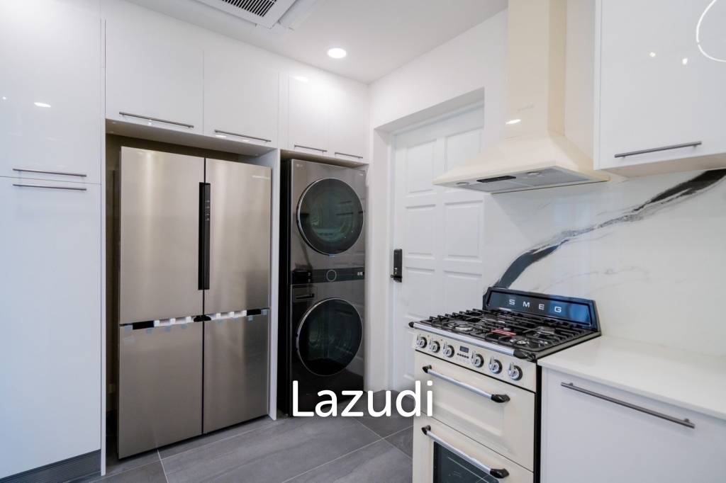 2,400 ตร.ม 4 เตียง 5 อาบน้ำ วิลล่า For ขาย