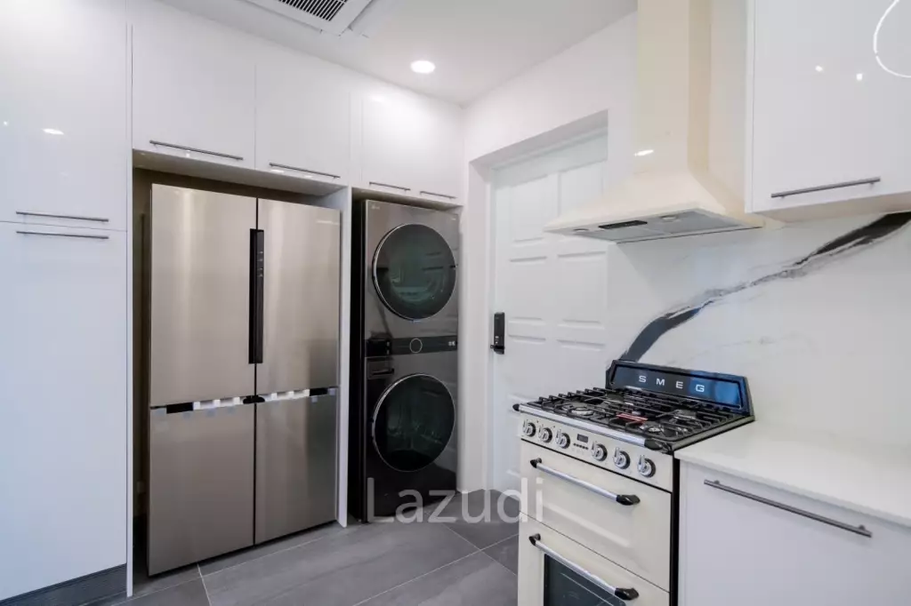 PALM HILLS RESIDENCES : Beautiful total renovation 4 bed pool villa