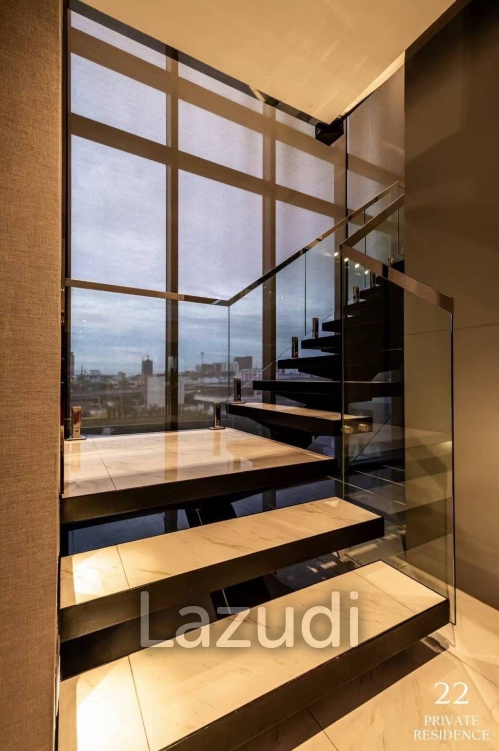 12 Bed 17 Bath 2,047 SQ.M Private House krungthep kreetha