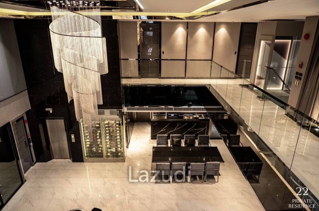 12 Bed 17 Bath 2,047 SQ.M Private House krungthep kreetha