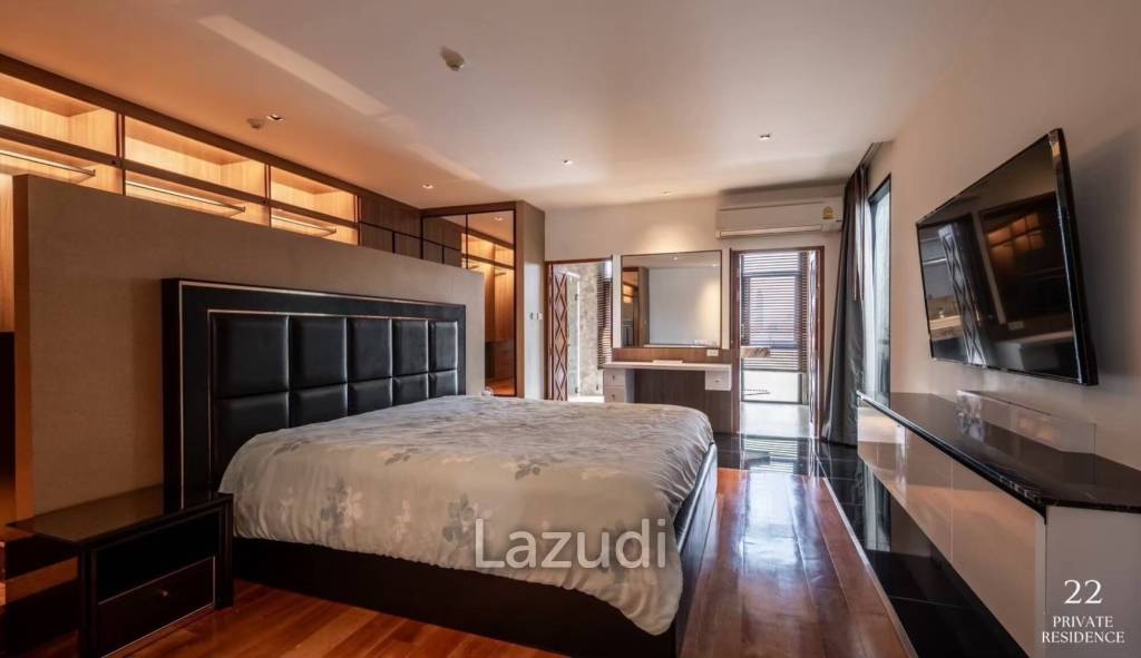 12 Bed 17 Bath 2,047 SQ.M Private House krungthep kreetha