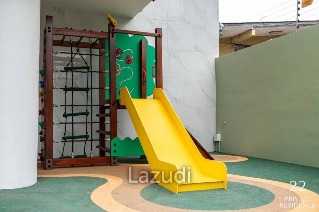 12 Bed 17 Bath 2,047 SQ.M Private House krungthep kreetha