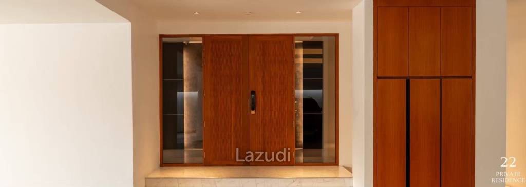12 Bed 17 Bath 2,047 SQ.M Private House krungthep kreetha