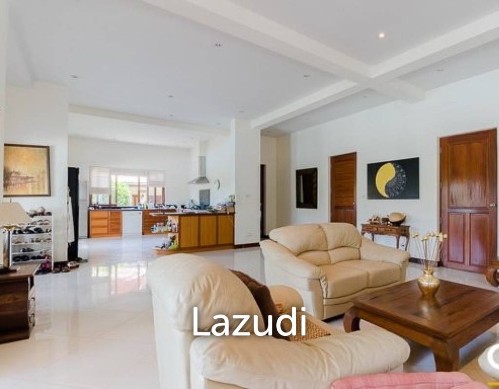 WHITE LOTUS 2 : Luxury 5 bed pool villa